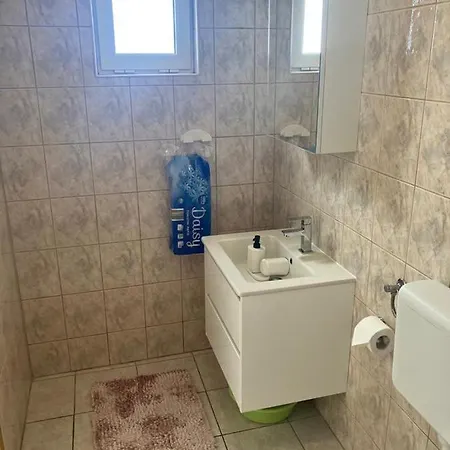 Fani 2 Min Walking From Sea Penzion 3*